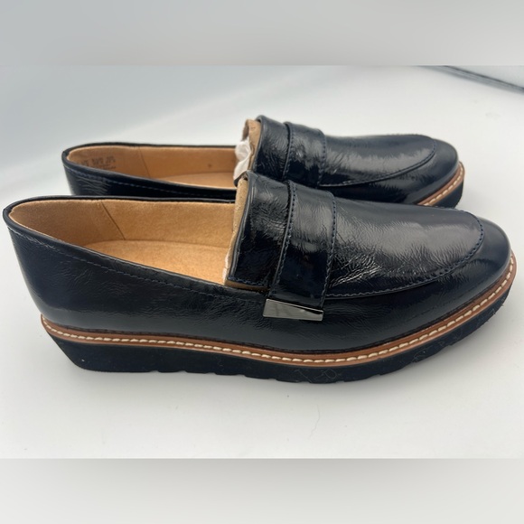 NATURALIZER Adline Navy/Black Patent Leather Loafer Women’s Size 8M NEW WITH BOX - Picture 2 of 15
